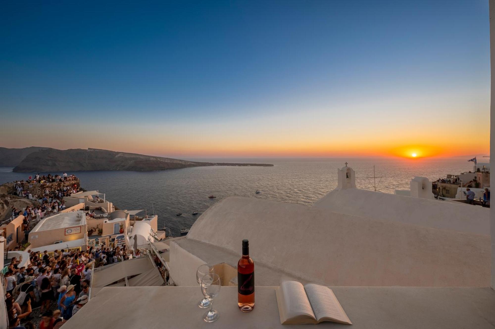 אויה Sole D'Oro Sunset & Caldera View Grand Suite מראה חיצוני תמונה